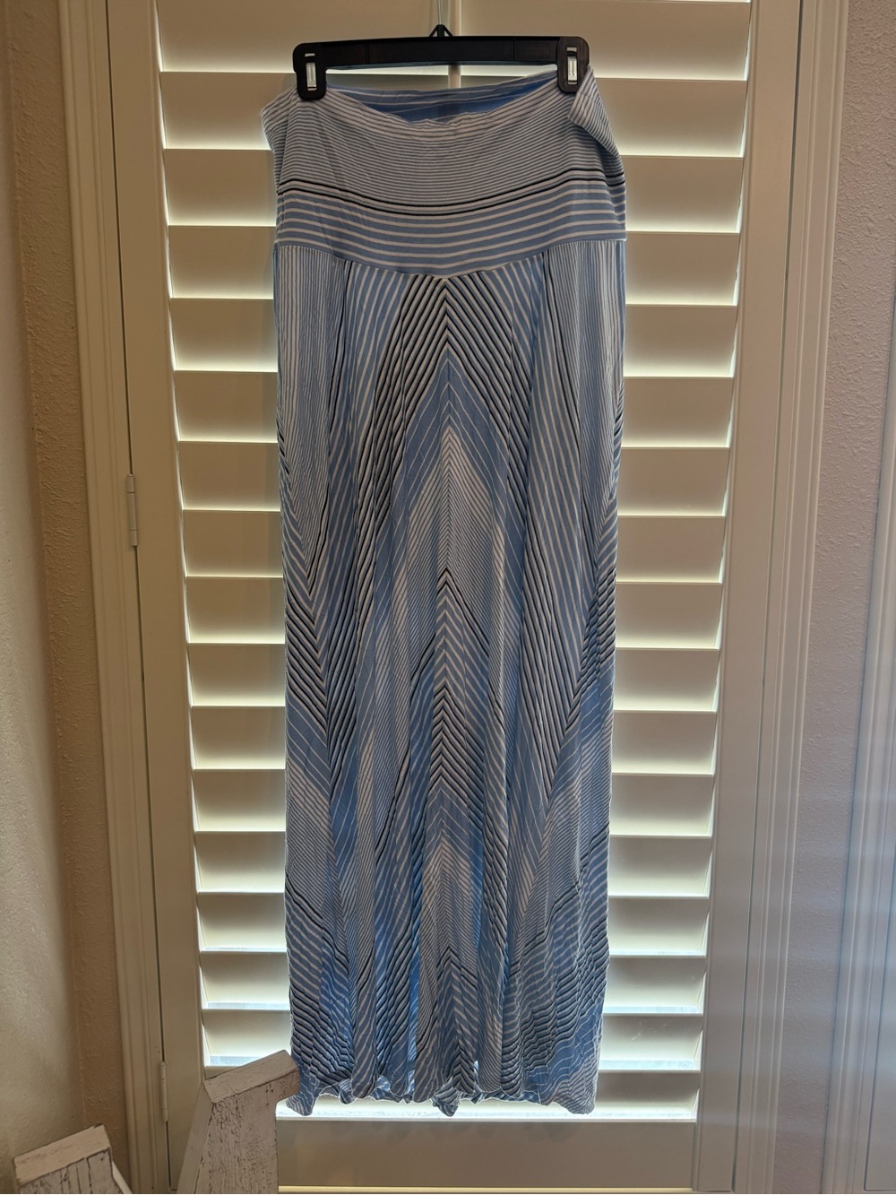 Motherhood Maternity Blue and White Chevron Maxi Skirt